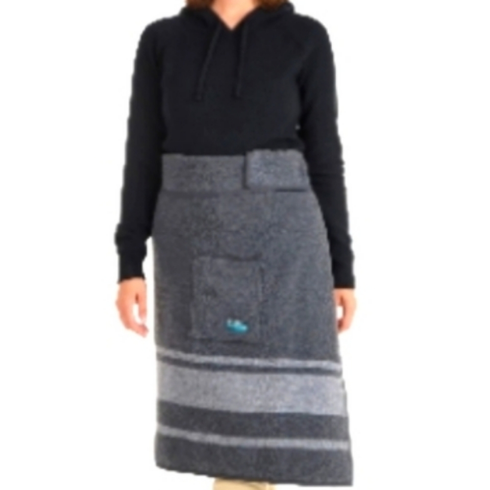 Wool Sari. Also A blanket. - Picture 6 of 7